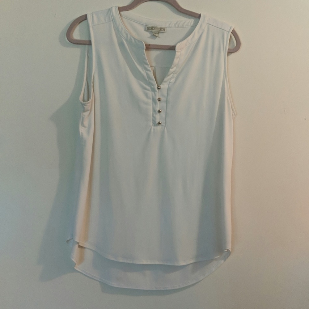 White Dana Buchman sleeveless top